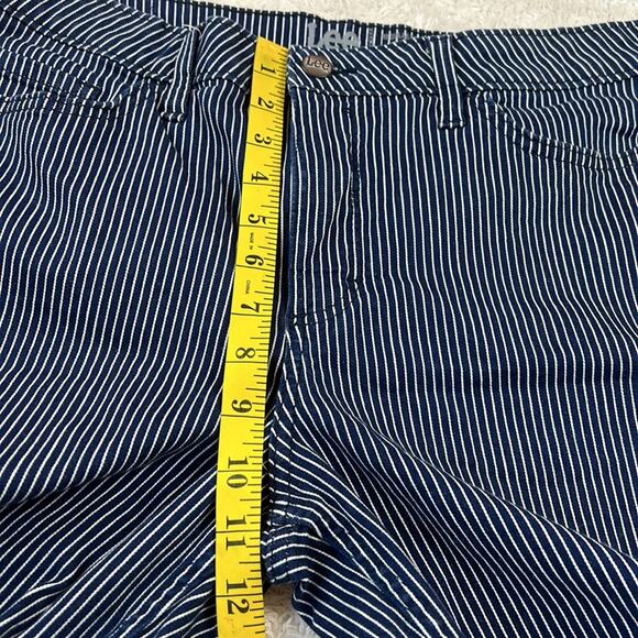 Lee Regular fit mid rise navy and white pinstripe jean shorts, size 34 - Picture 6 of 9